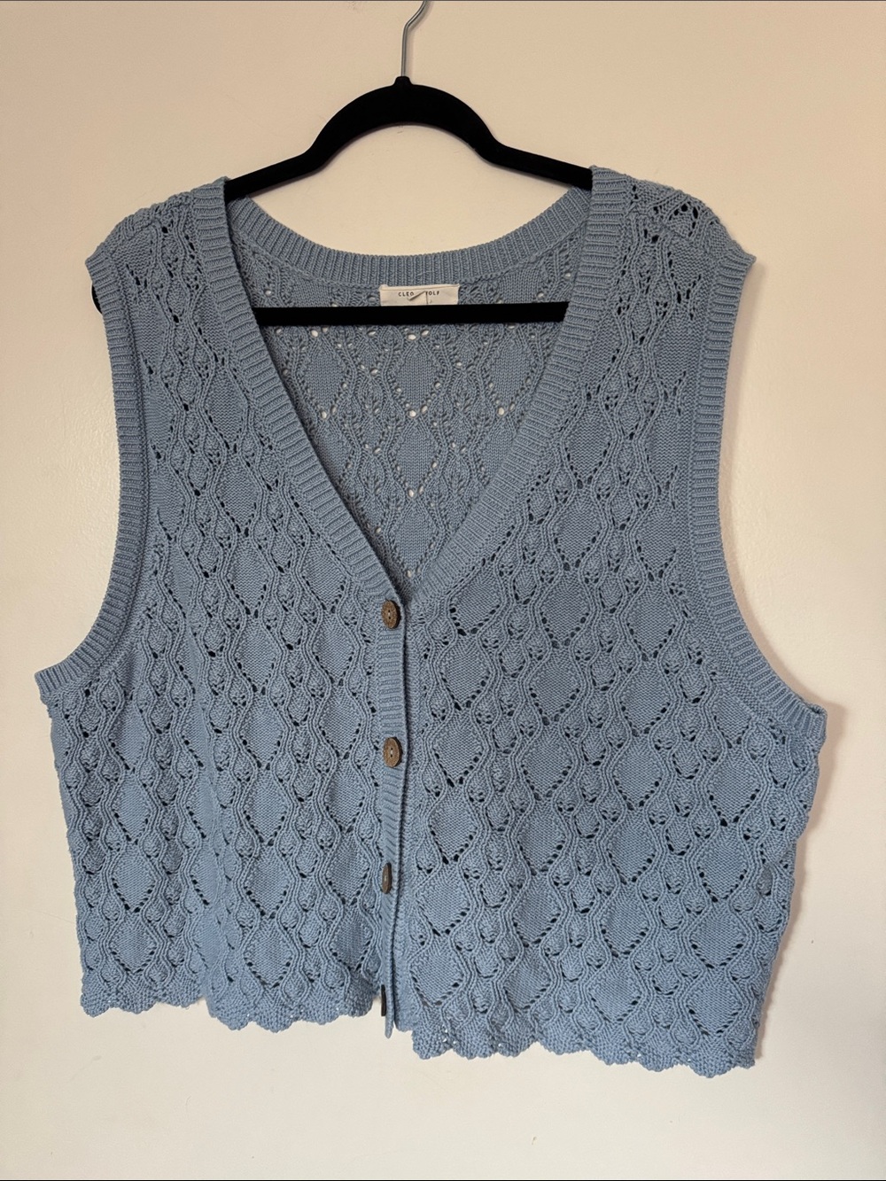 Cleo & Wolf Women’s Cropped Knit Sweater Vest